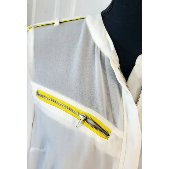 ROMEO & JULIET COUTURE SZ M White Sheer Blouse Zip pocket Shirt Full Zip Top EUC - Picture 2 of 8